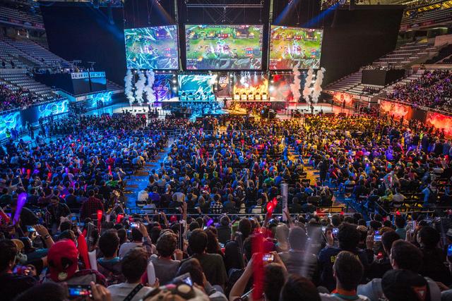 她太顽强了 她太顽强了