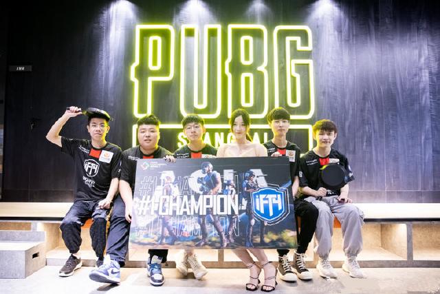 借此活动契 借此活动契